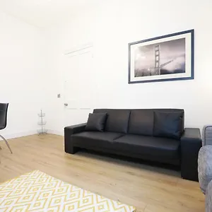 https://stunning-modern-3-bedroom-apartment.edinburghhotelsuk.org